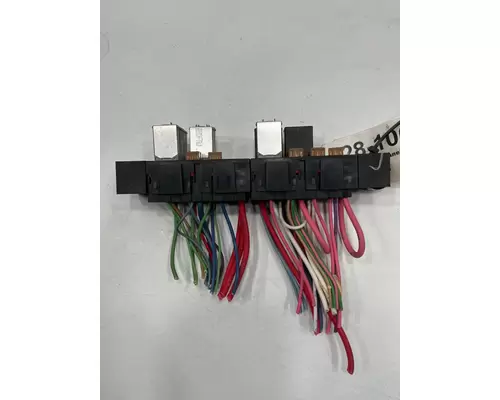 INTERNATIONAL 4300 Fuse Box