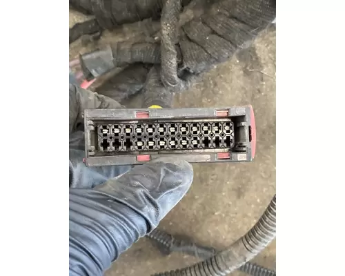 INTERNATIONAL 4300 Fuse Box