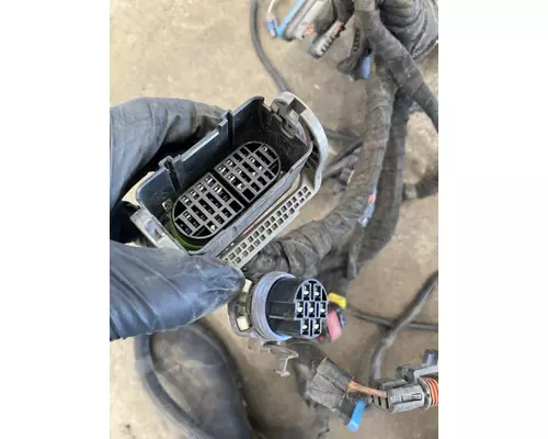 INTERNATIONAL 4300 Fuse Box