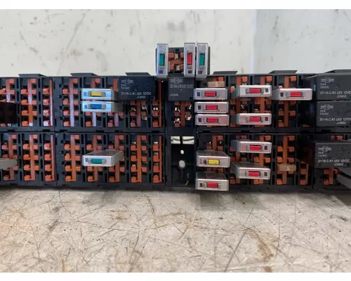 INTERNATIONAL 4300 Fuse Panel