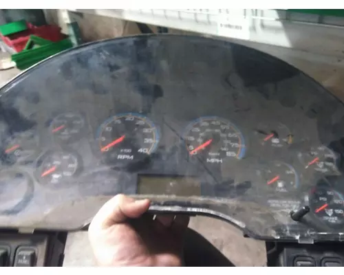 INTERNATIONAL 4300 GAUGE CLUSTER