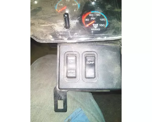 INTERNATIONAL 4300 GAUGE CLUSTER