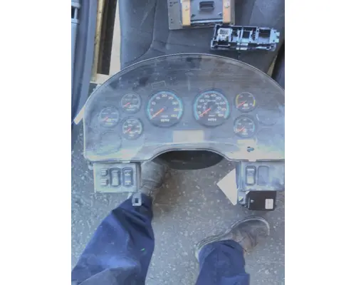 INTERNATIONAL 4300 GAUGE CLUSTER