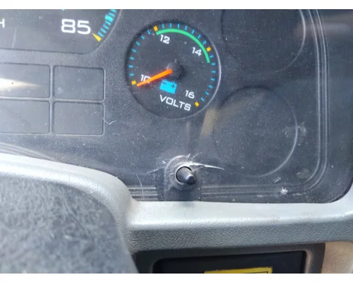 INTERNATIONAL 4300 GAUGE CLUSTER
