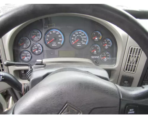 INTERNATIONAL 4300 GAUGE CLUSTER