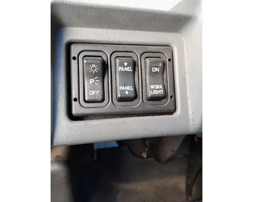 INTERNATIONAL 4300 GAUGE CLUSTER