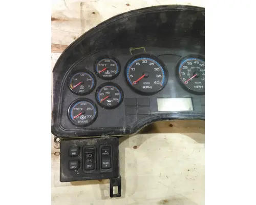 INTERNATIONAL 4300 GAUGE CLUSTER