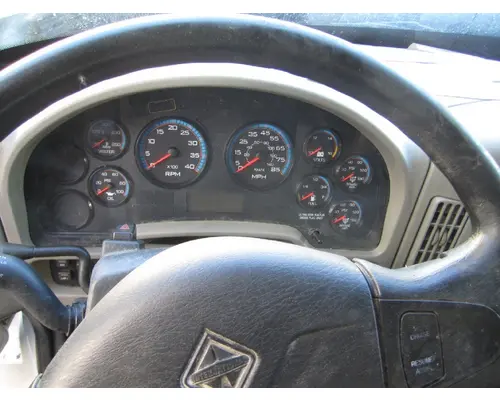 INTERNATIONAL 4300 GAUGE CLUSTER