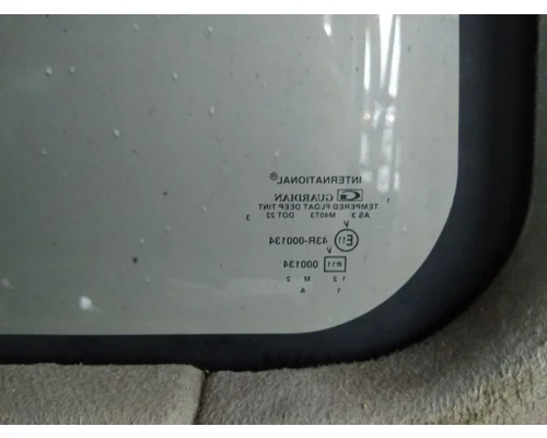 INTERNATIONAL 4300 GLASS, BACK