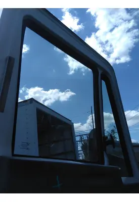 INTERNATIONAL 4300 GLASS, DOOR, FRONT