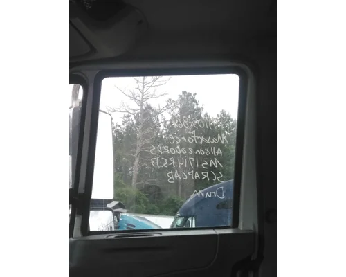INTERNATIONAL 4300 GLASS, DOOR, FRONT