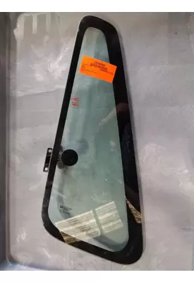 INTERNATIONAL 4300 GLASS, DOOR VENT, FRONT