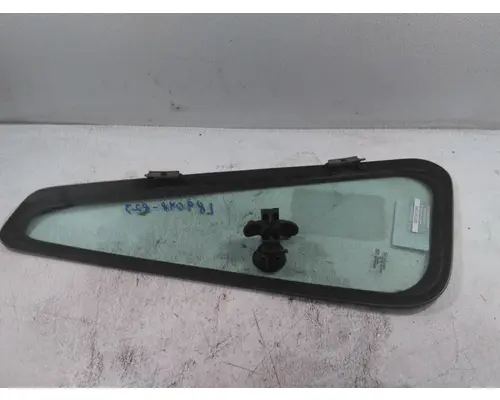 INTERNATIONAL 4300 GLASS, DOOR VENT, FRONT