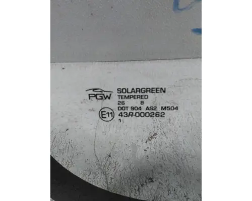 INTERNATIONAL 4300 GLASS, DOOR VENT, FRONT