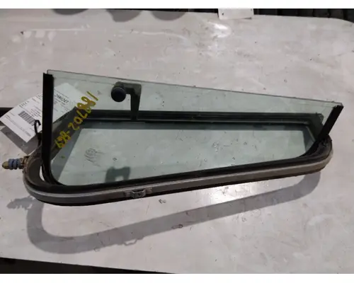 INTERNATIONAL 4300 GLASS, DOOR VENT, FRONT