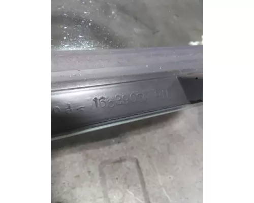 INTERNATIONAL 4300 GLASS, DOOR VENT, FRONT