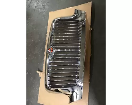 INTERNATIONAL 4300 GRILLE