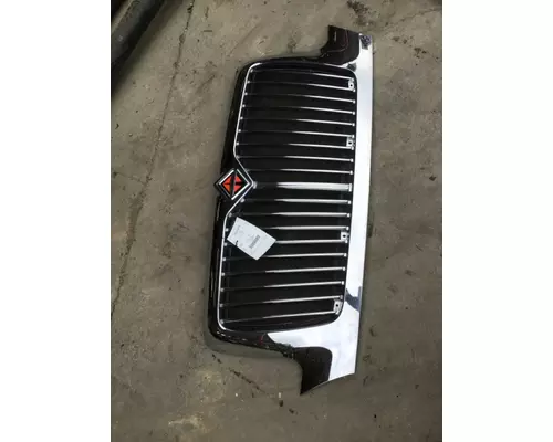 INTERNATIONAL 4300 GRILLE