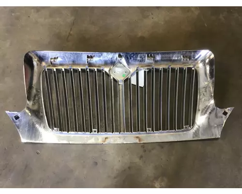 INTERNATIONAL 4300 GRILLE