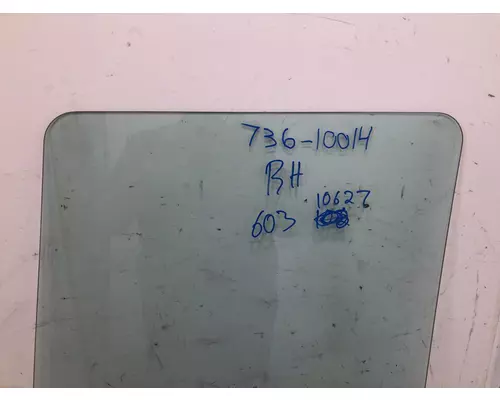 INTERNATIONAL 4300 Glass