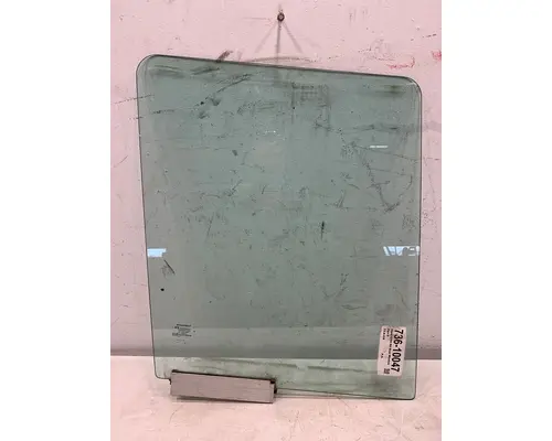 INTERNATIONAL 4300 Glass