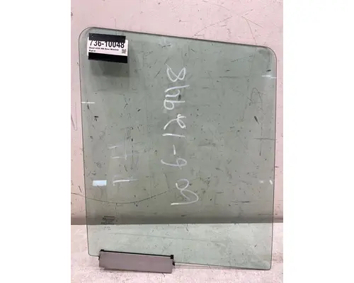 INTERNATIONAL 4300 Glass