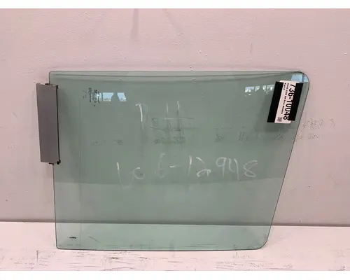 INTERNATIONAL 4300 Glass