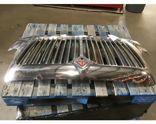 INTERNATIONAL 4300 Grille