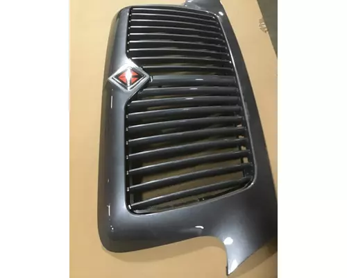 INTERNATIONAL 4300 Grille