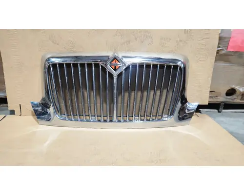 INTERNATIONAL 4300 Grille