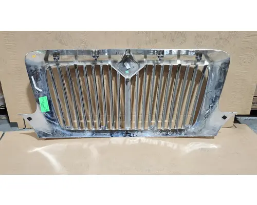 INTERNATIONAL 4300 Grille