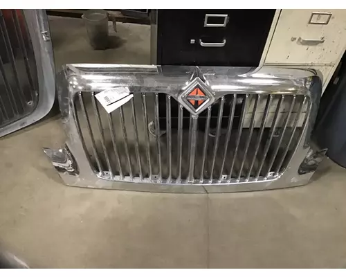 INTERNATIONAL 4300 Grille