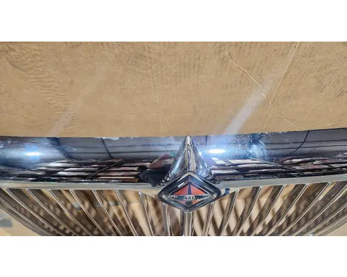 INTERNATIONAL 4300 Grille