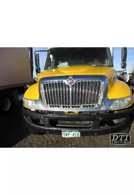 INTERNATIONAL 4300 Grille