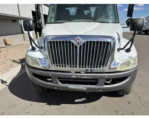 INTERNATIONAL 4300 Grille