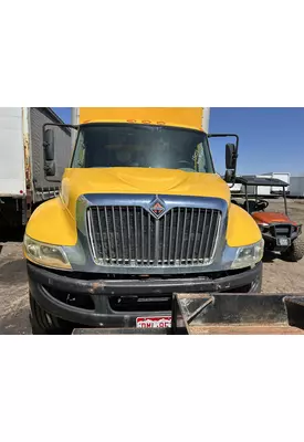 INTERNATIONAL 4300 Grille