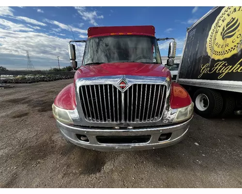 INTERNATIONAL 4300 Grille