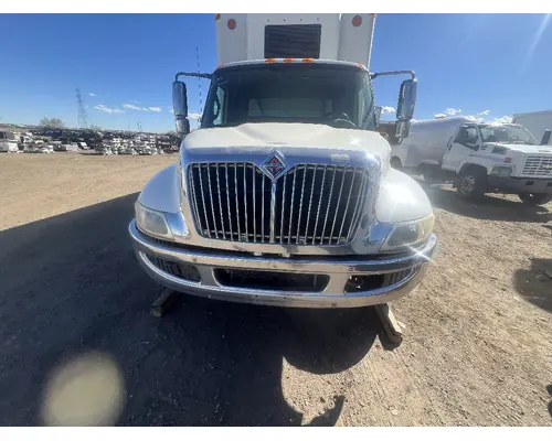 INTERNATIONAL 4300 Grille