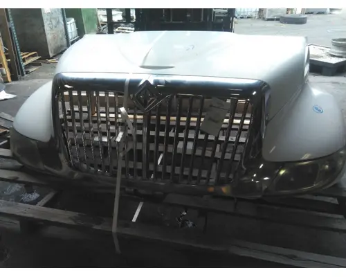 INTERNATIONAL 4300 HOOD