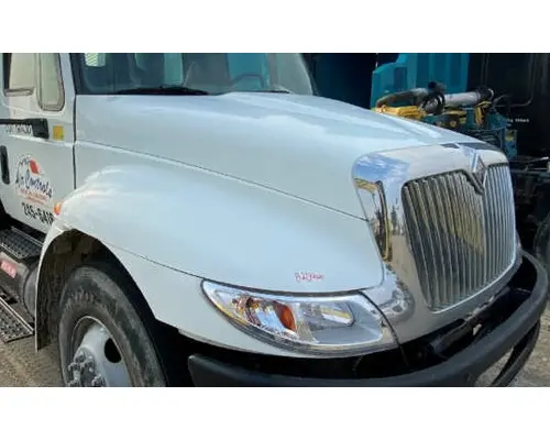 INTERNATIONAL 4300 HOOD