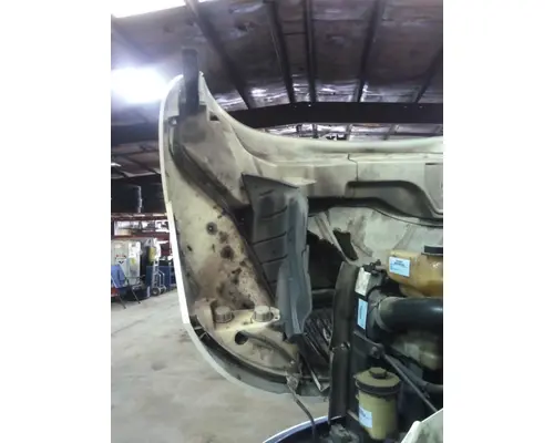 INTERNATIONAL 4300 HOOD