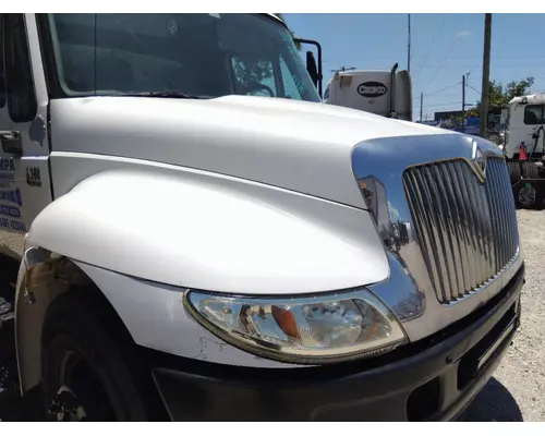 INTERNATIONAL 4300 HOOD