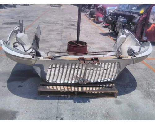 INTERNATIONAL 4300 HOOD