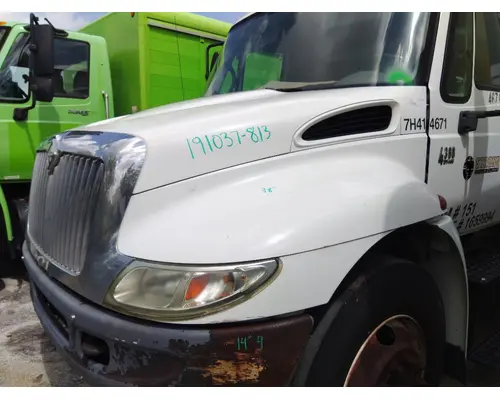 INTERNATIONAL 4300 HOOD