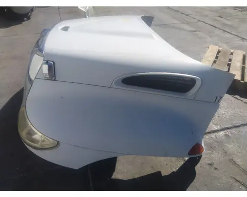 INTERNATIONAL 4300 HOOD