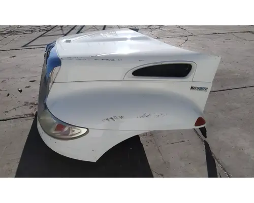 INTERNATIONAL 4300 HOOD