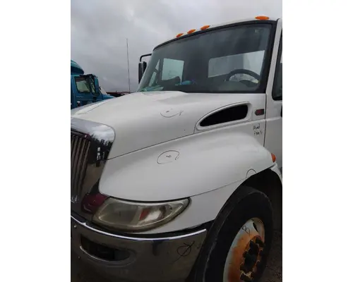 INTERNATIONAL 4300 HOOD