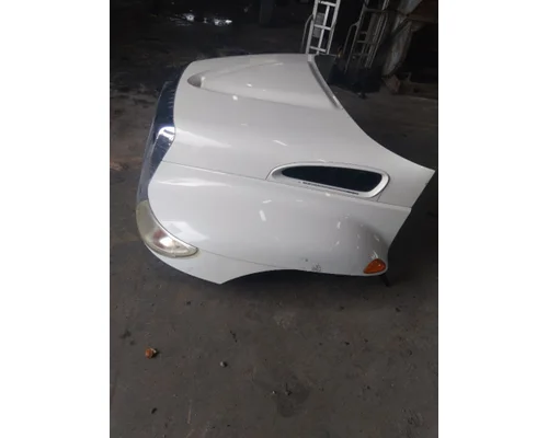 INTERNATIONAL 4300 HOOD