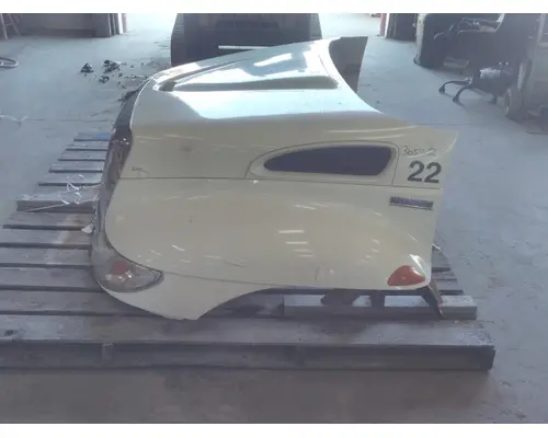 INTERNATIONAL 4300 HOOD