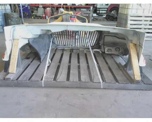 INTERNATIONAL 4300 HOOD